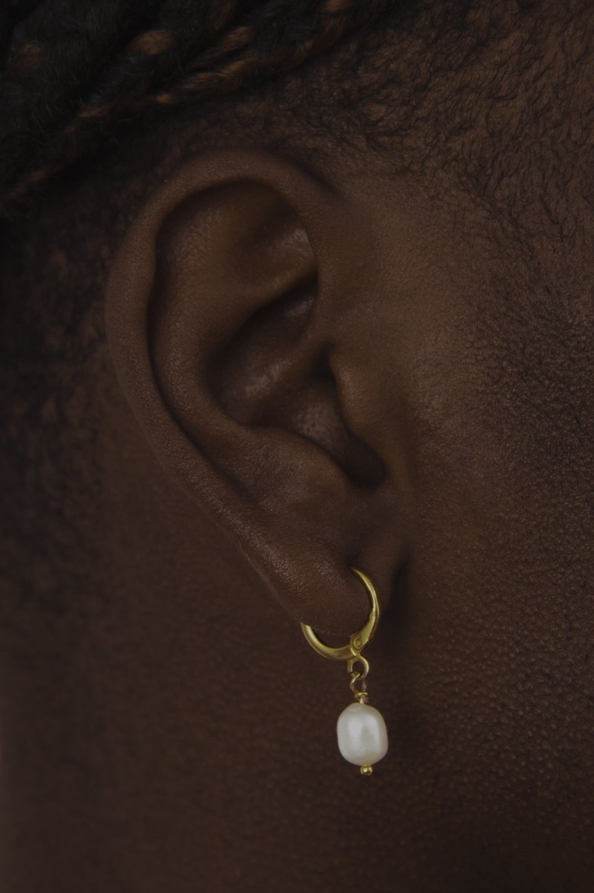 SLOW FASHION LUXURY CONTEMPORARY JEWELLERY BRAND BASED IN MEXICO CITY. SLOW FASHION MODERN DESIGN MINIMAL STYLE