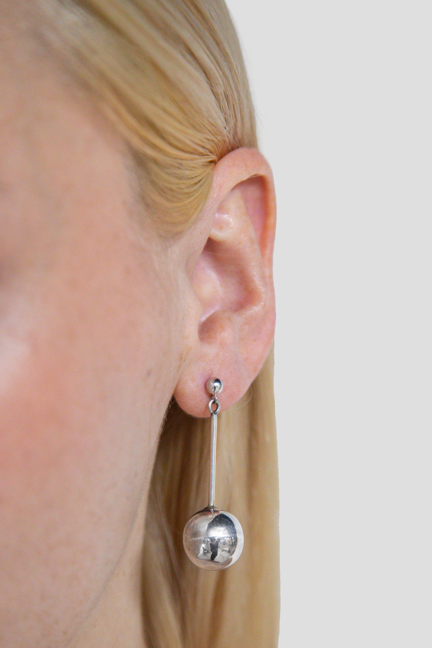 LONG SPHERE EARRING