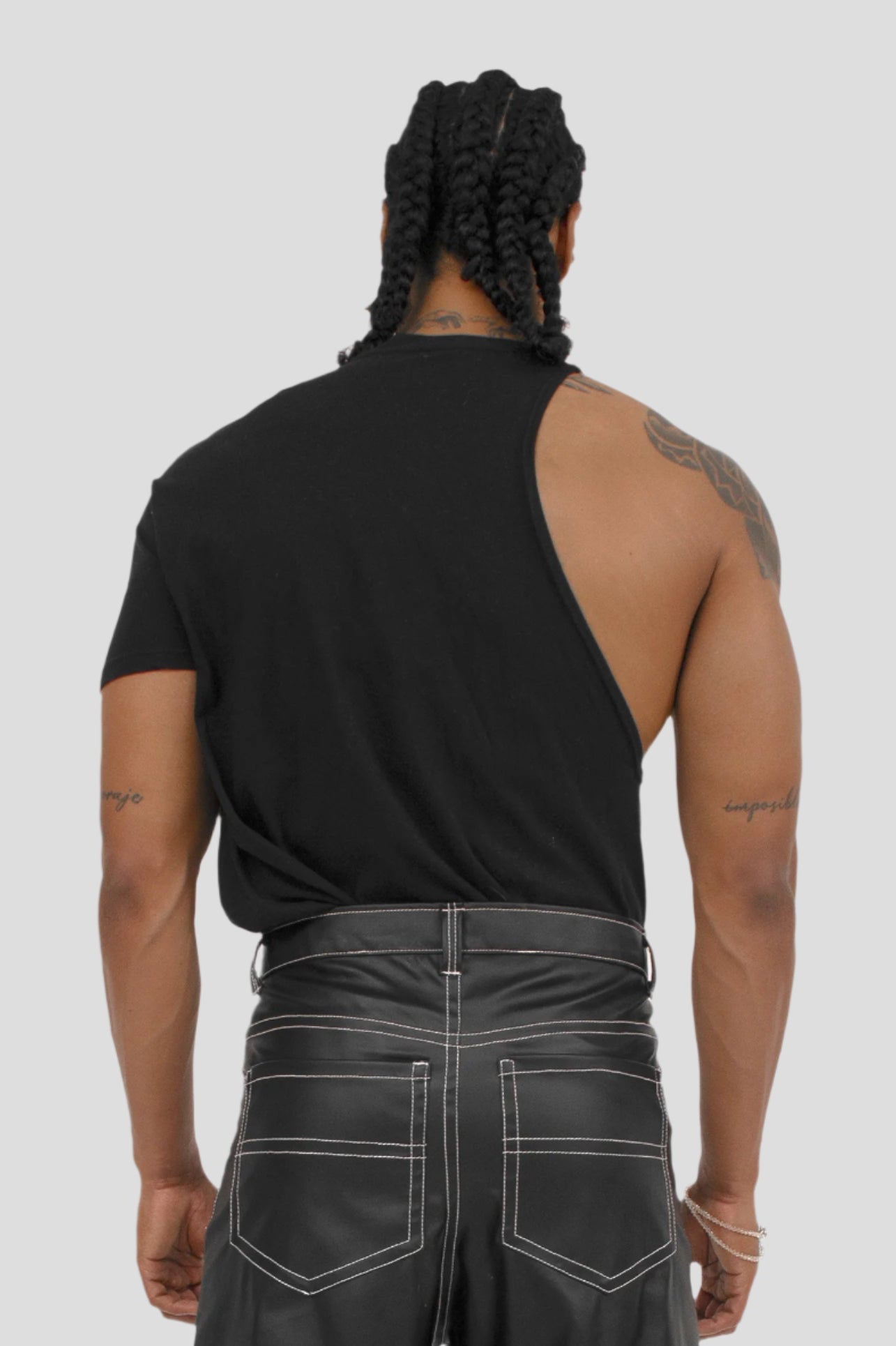 CUT OUT ASYMMETRICAL T-SHIRT