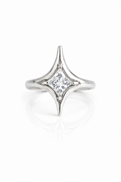 SINGLE STAR ZIRCONIA RING