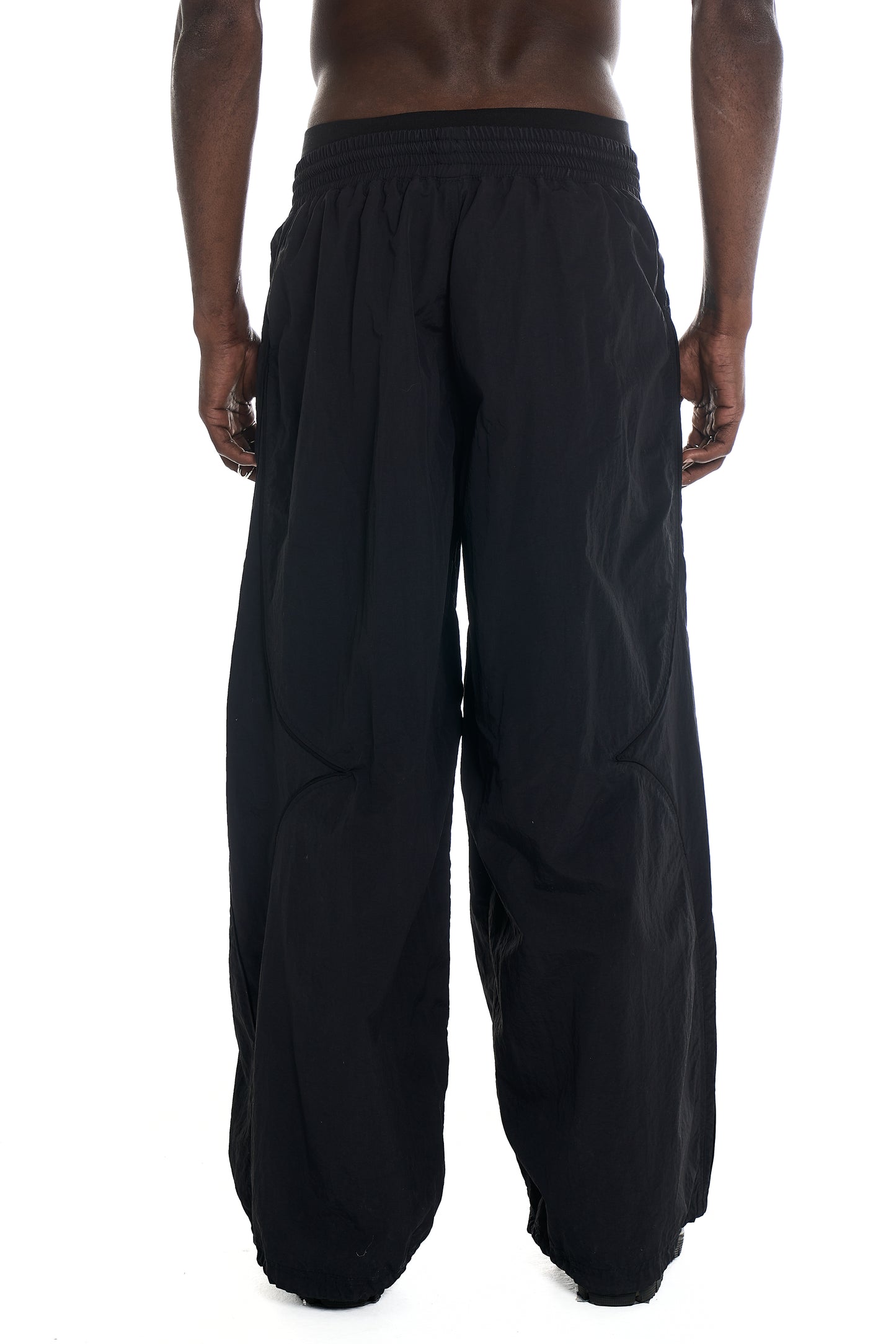 SPIKE PANTS BLACK LINES