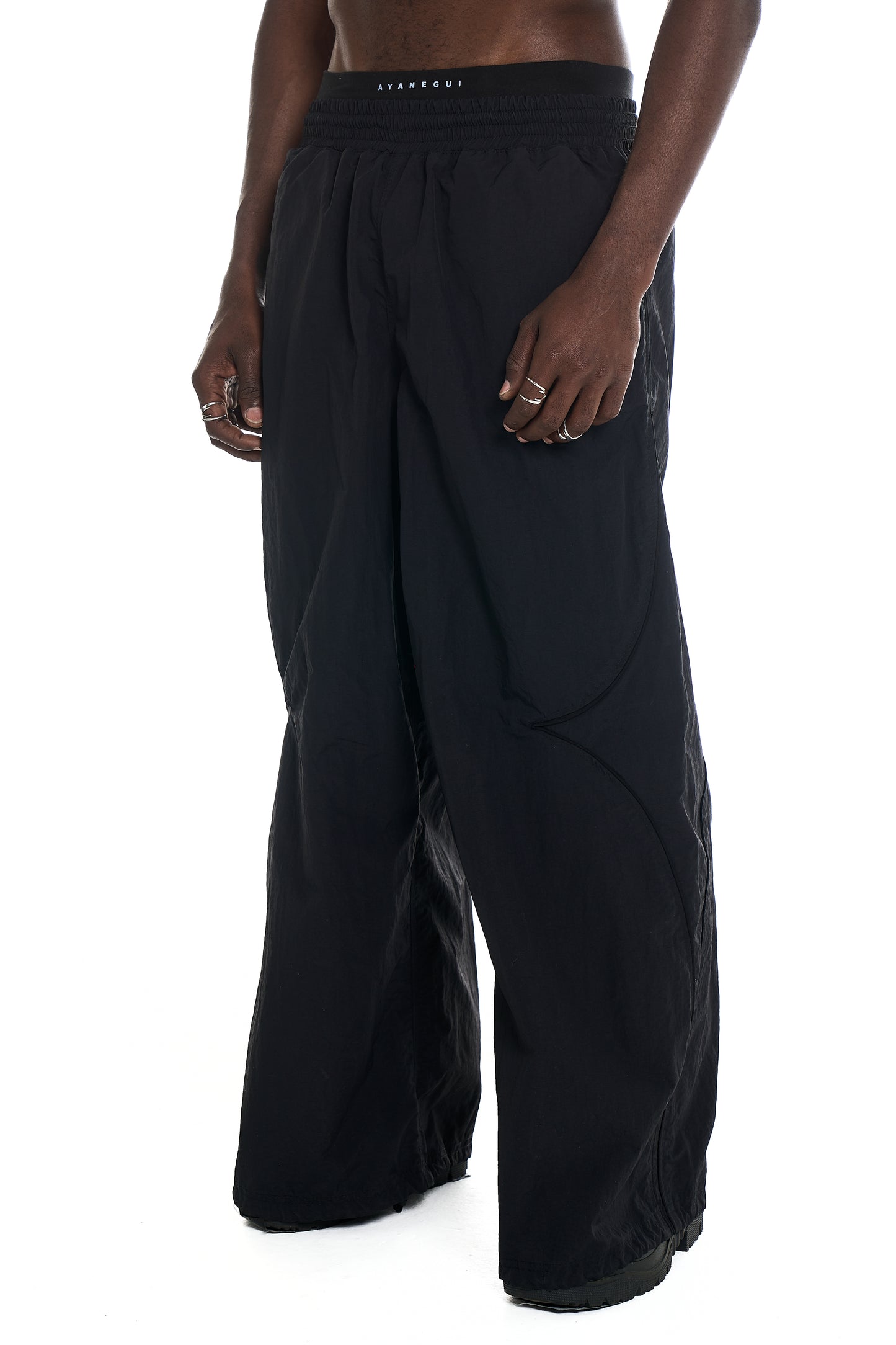 SPIKE PANTS BLACK LINES
