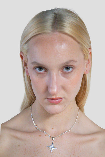 SPIKE STAR NECKLACE