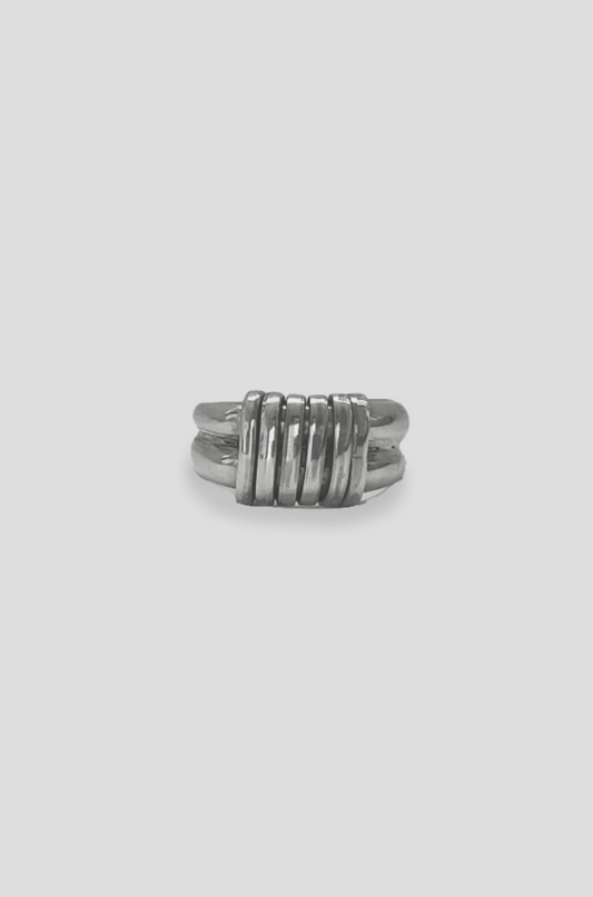 CROSSED RING