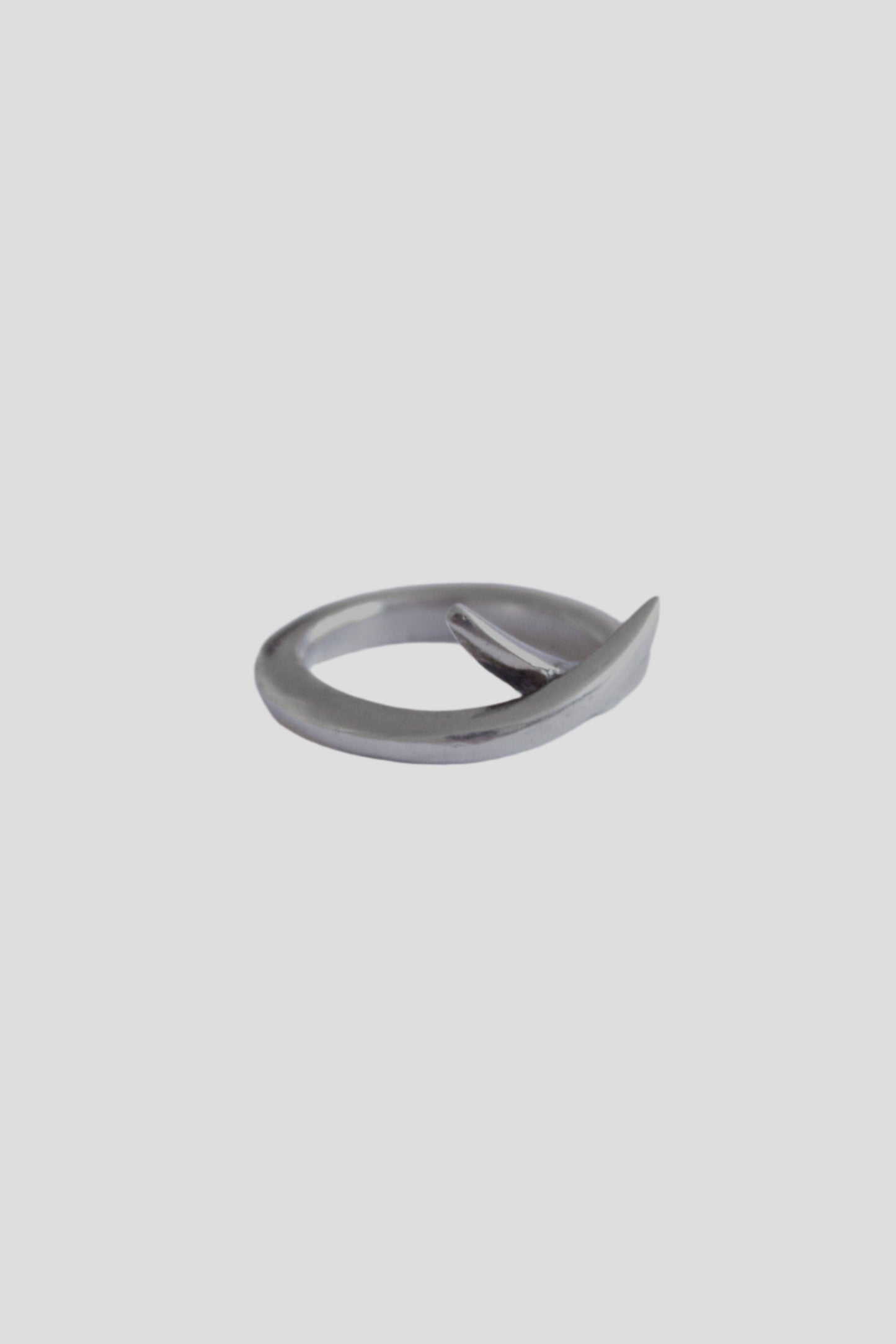 SPIKE RING